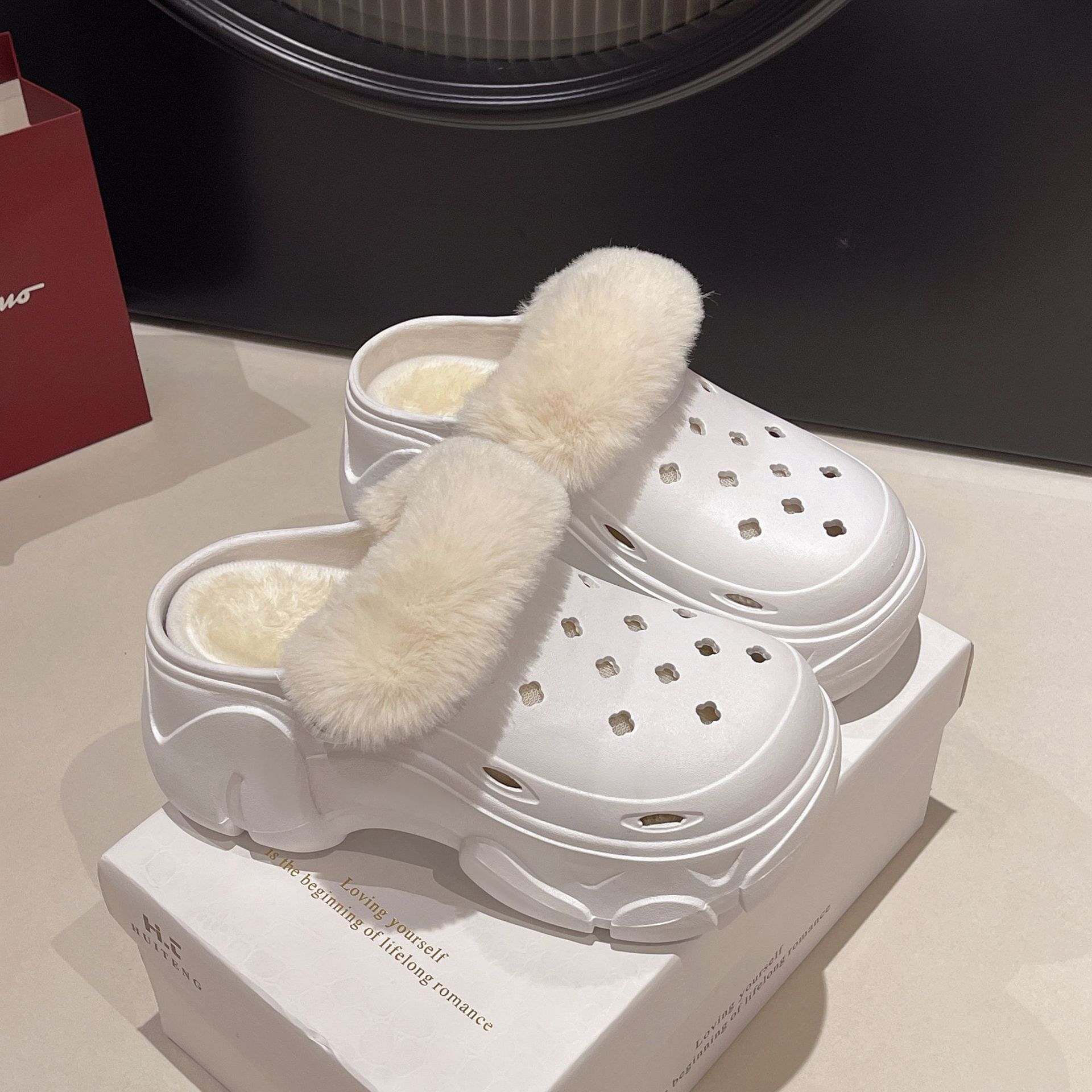 Women'S Shoes Clogs - المرأة عالية الكعب صوف مبطن قباق