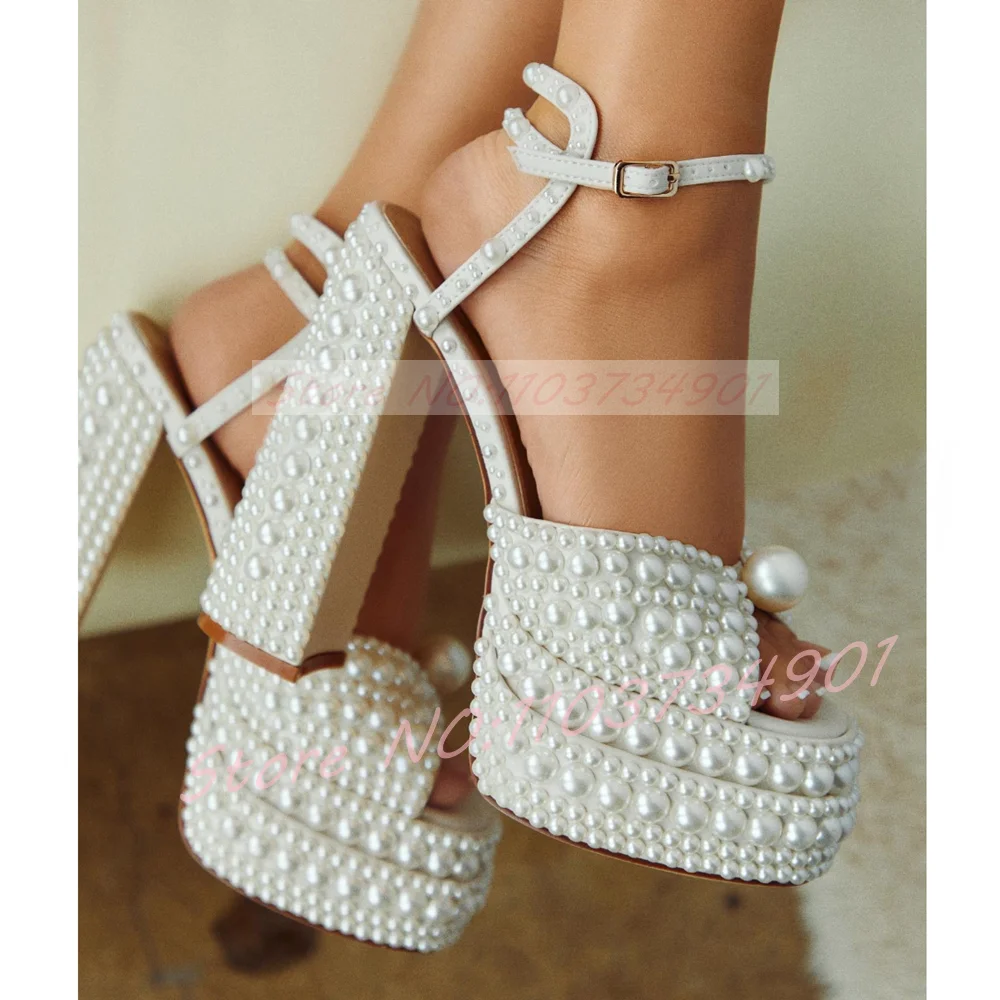 Women'S Shoes Quality - المرأة الأبيض اللؤلؤ صنادل أرضية حزام