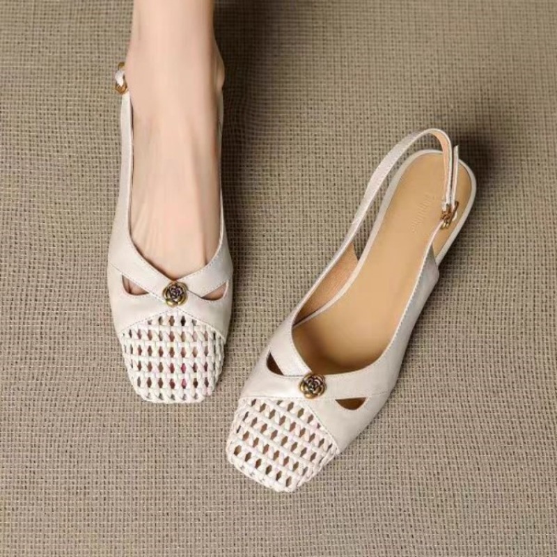 صندل نسائي بمقدمة مغلقة على ال - مراجعة Mule Slip On وسعره