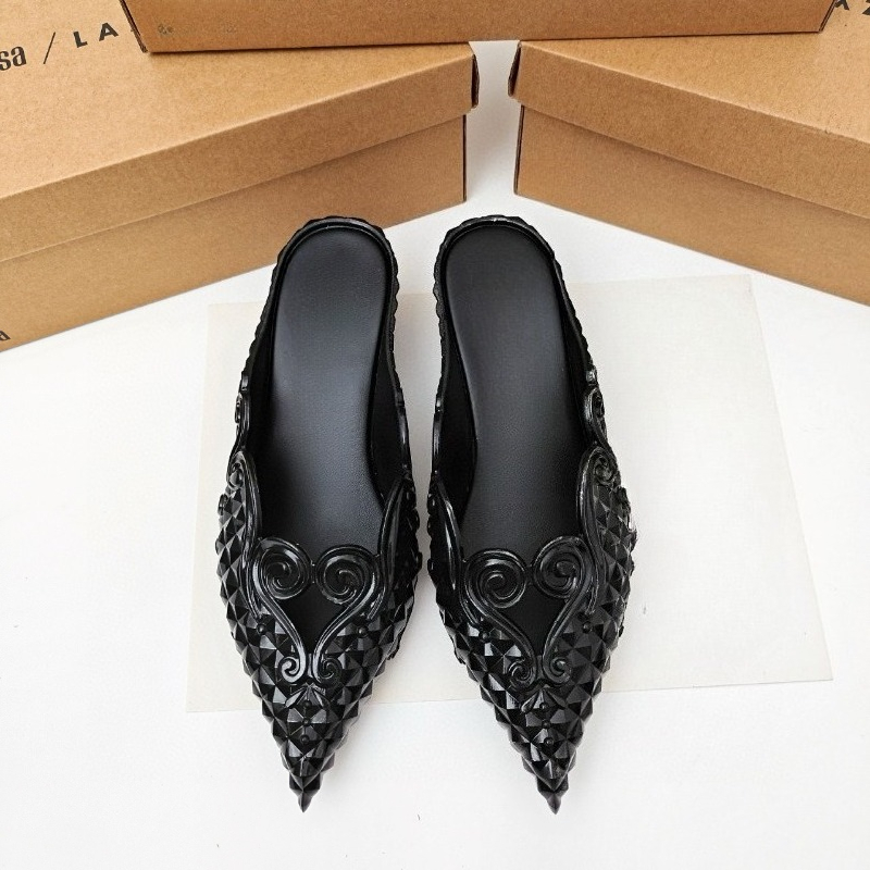 أحذية نسائية ذات كعب منخفض مدب - مراجعة Court Heel Pointed وسعره